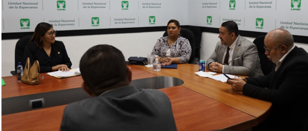 Viceministra Administrativo Financiero