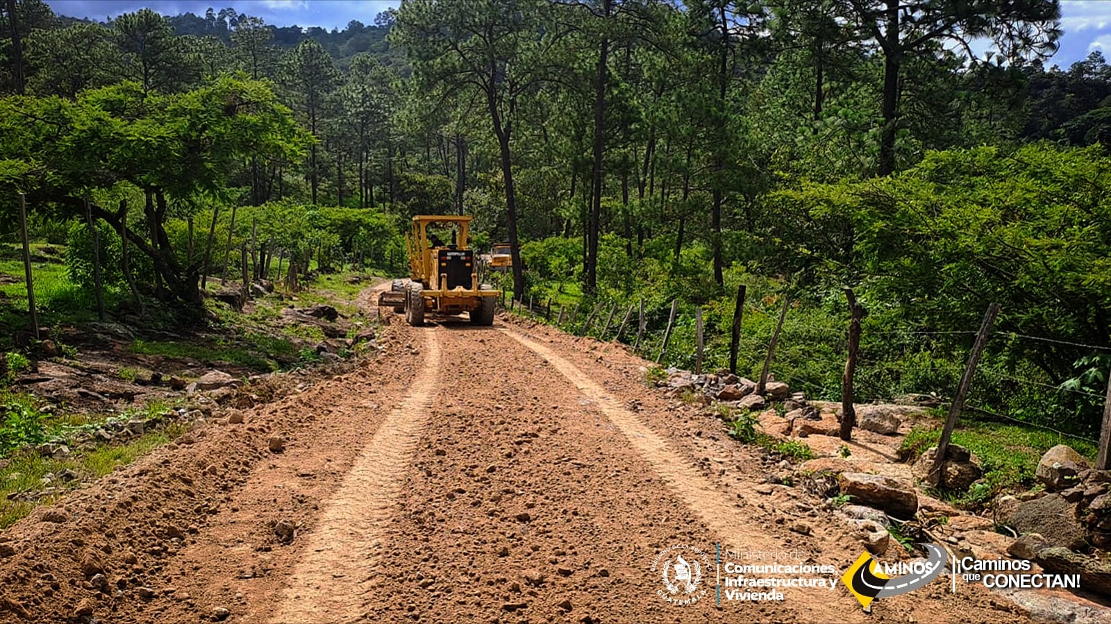 Caminos avanza con el mejoramiento de la ruta CR-CHM-49 en San Martín Jilotepeque
