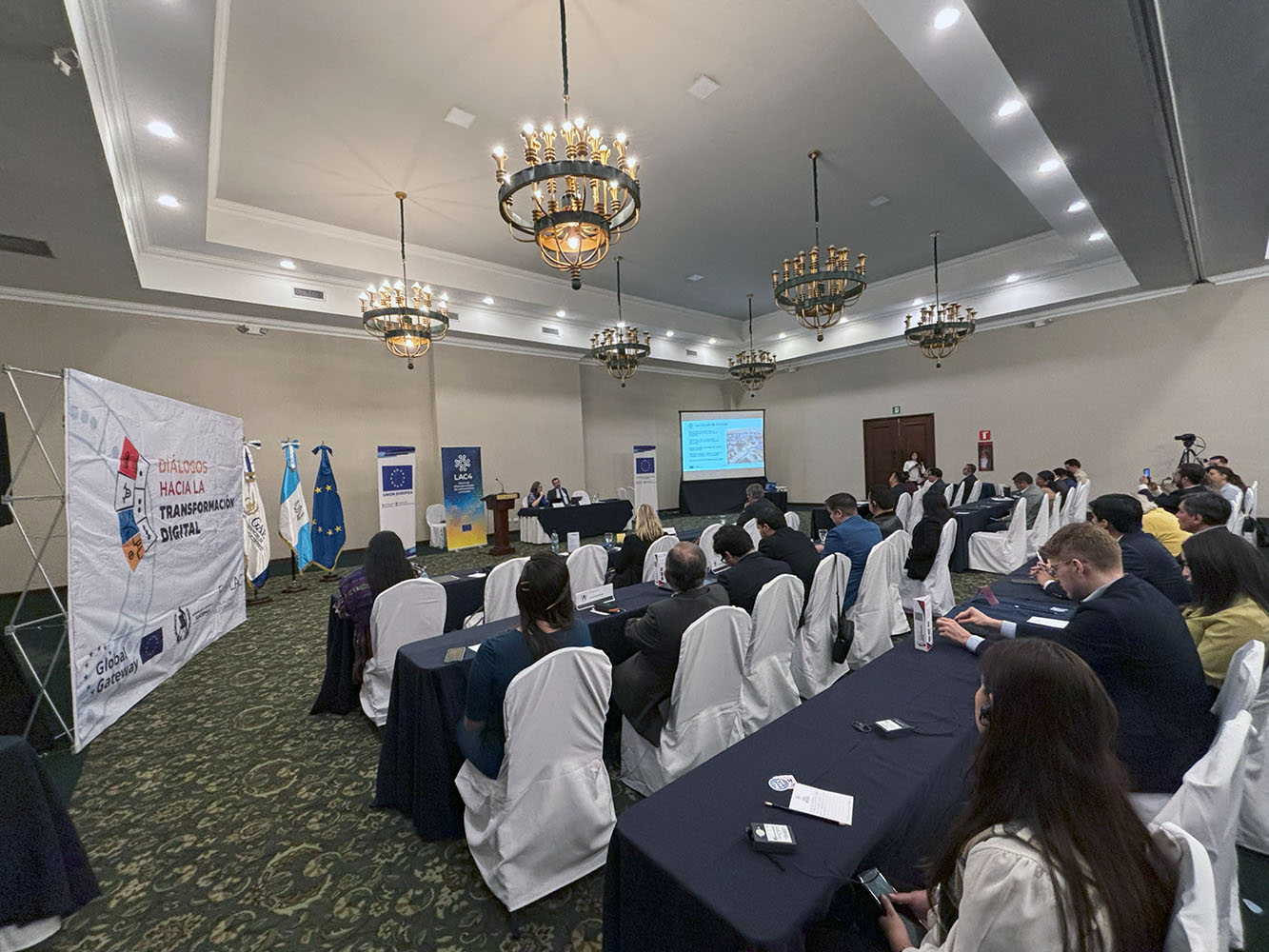 Diálogos hacia la Transformación Digital