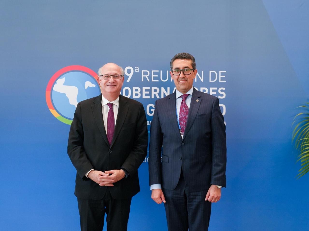 El ministro de Finanzas Públicas, Jonathan Menkos Zeissig, sostuvo una reunión con el presidente del Grupo BID, Ilan Goldfajn, durante encuentro en Panamá. 