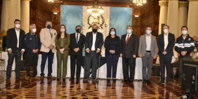 Presidente Alejandro Giammattei en lanzamiento. 