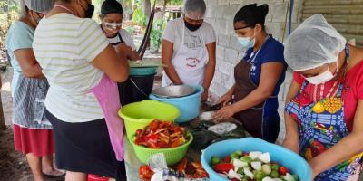 Las capacitaciones semanales son guiadas por técnicos de la Dirección de Mejoramiento de las Condiciones Socioeconómicas de la Mujer de SOSEP.