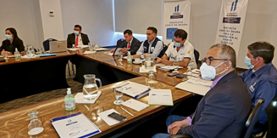 Ministro de Ambiente y Recursos Naturales, Mario Rojas Espino, participa en reunión del proyecto Canje de Deuda.