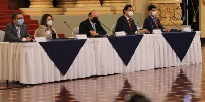 Funcionarios del Ministerio de Economía