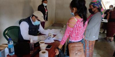 Usuarios se Benefician con el Programa de FONTIERRAS