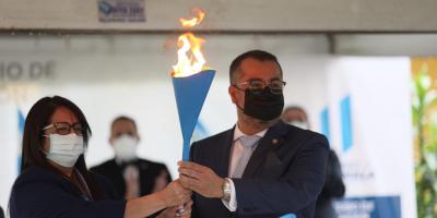Ministra Claudia Ruíz enciende el fuego patrio  en el marco del Bicentenario