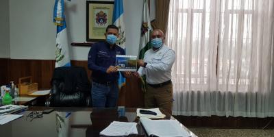 Presentan al alcalde de Cobán proyecto de conformación de la Oficina Municipal de Prevención