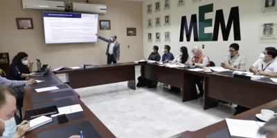 Reunión de instituciones que participan en el proceso de traslado de información al Pueblo Xinka de Guatemala.
