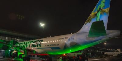 Foto avión verde El Quetzal Frontier