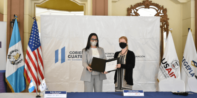 SEGEPLAN y CRS firmaron un convenio para promover el desarrollo