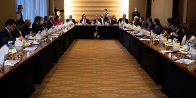 Presidente Alejandro Giammattei participa en encuentro empresarial en Colombia