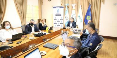 Ministro Mario Rojas Espino dirige reunión de la CCAD.