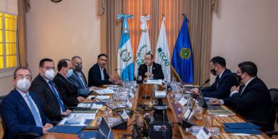 Presidente Alejandro Giammattei visita el MARN y se reúne con el ministro Mario Rojas Espino.