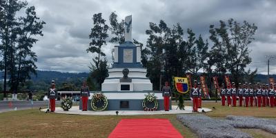 En memoria del ex Presidente de la República y General de División Miguel García Granados, este lunes 22 de noviembre, se efectuó la exhumación de sus restos