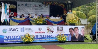 Ministra Claudia Ruíz participa en Izabal en graduación del PADEP