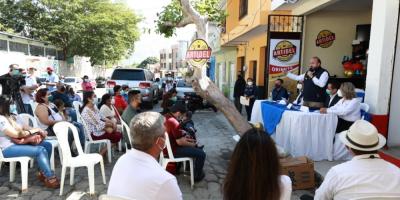 El Ministro de Economía, Antonio Malouf, inauguró la tienda antena para emprendedores en Chiquimula..
