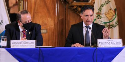 Presidente Alejandro Giammattei y Ministro Mario Rojas presentan el Reglamento para la gestión integral de desechos.