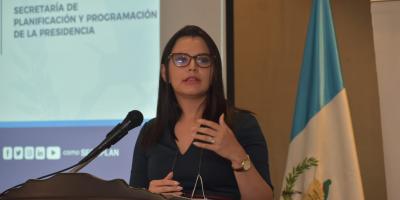 Secretara de SEGEPLAN, Keila Gramajo brindó palabras de bienvenida e introducción a la presentación de los Lineamientos de Planificación y Presupuesto Anual y Multianual