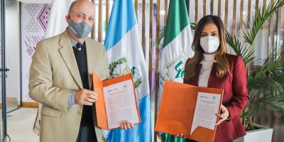 Senacyt y UVG firman convenio para fortalecer la educación científica en Guatemala