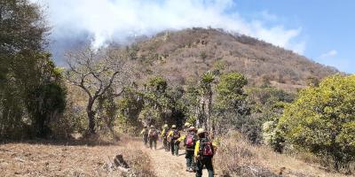 Brigada de Respuesta a Incendios Forestales –BRIF/GUA- de la CONRED se moviliza a un incendio ubicado en el departamento de Guatemala.
