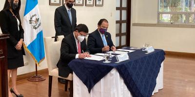 Minex y TSE firman convenio de cooperación para facilitar el voto en el extranjero 