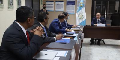 El presidente Alejandro Giammattei visitó las instalaciones del MEM.