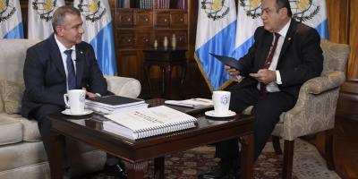 Presidente Alejandro Giammattei entrevistó a Jorge Luis Donado Vivar