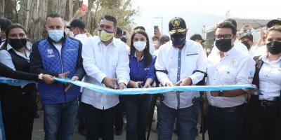 Presidente Giammattei y autoridades locales en inaguración de obras en el Departamento de Guatemala