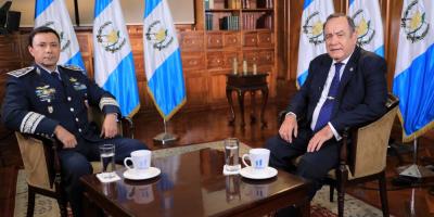 En Consulta con el Dr. Giammattei 