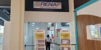 RENAP TRABAJA FINES DE SEMANA EN CENTROS COMERCIALES 