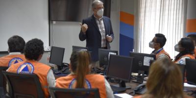 Capacitación impartida a colaboradores de la CONRED.