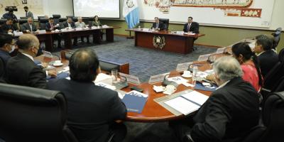 Consejo climático aprueba elaborar una posición de país y revisa el avance de las iniciativas de descarbonización y agua