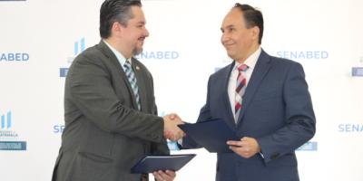 Izq. Lic. Jorge Mario Andrino, Derecha. Ing. Enrique Cossich Mérida