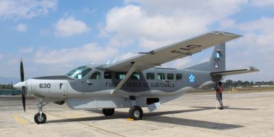 Fuerza Aérea Guatemalteca pone al servicio de los guatemaltecos, sus capacidades de transporte aéreo.