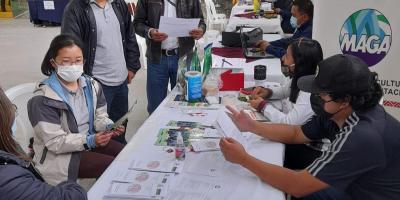 Población de Momostenango se beneficia con Jornada Móvil