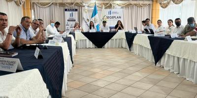 Diálogo para complementar el desarrollo de Petén