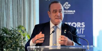 El presidente Giammattei, durante su disertación.