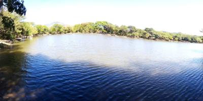 Vecinos de Agua Blanca, Jutiapa se unen para limpiar un reservorio natural