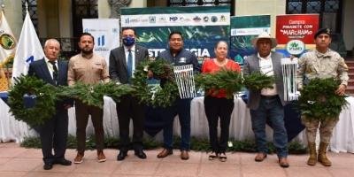 Autoridades priorizan la protección de bosques naturales de pinabete y tillandsias
