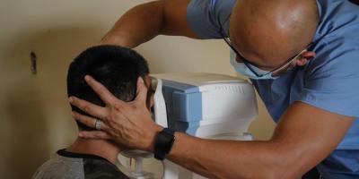 La población tuvo acceso a exámenes gratuitos y lentes a bajo costo