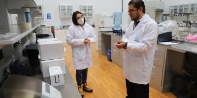 Viceministro del Agua verifica funcionamiento del Laboratorio del MARN