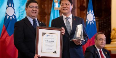 Ministerio de Ambiente reconoce labor del embajador de Taiwán en Guatemala