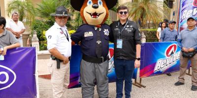 Stuard Rodríguez, Presidente de Federación Guatemalteca de Ciclismo y Wilner Hernández, Director A.i. de la Dirección General de Protección y Seguridad Vial -PROVIAL-.