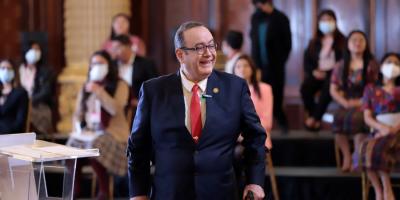 En Consulta con el Dr. Giammattei 