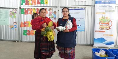 Madres de familia de CECODII reciben primera entrega de Alimentación Escolar