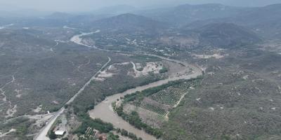 Nueva barda de retención de desechos del MARN evita que contaminación llegue al río Motagua