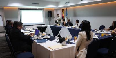 Mujeres son las más beneficiadas en Proyecto Canje de Deuda
