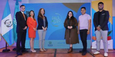 SESAN y UNICEF lanzan campaña “Dale un giro a tu alimentación” para promover hábitos saludables entre adolescentes y jóvenes del país