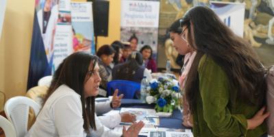 Jóvenes se informan sobre oferta académica en Huehuetenango