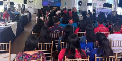 Expo Becas Tour en Panajachel, Sololá.